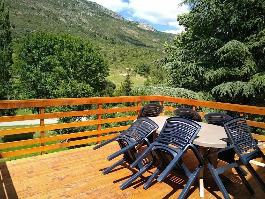 Hébergement de vacances Gîte en Haute Provence Montfroc France